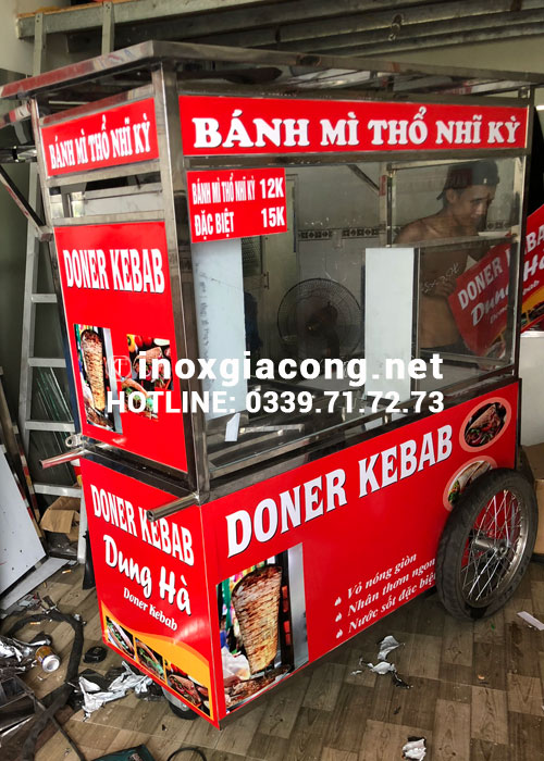 xe bánh mì chả cá