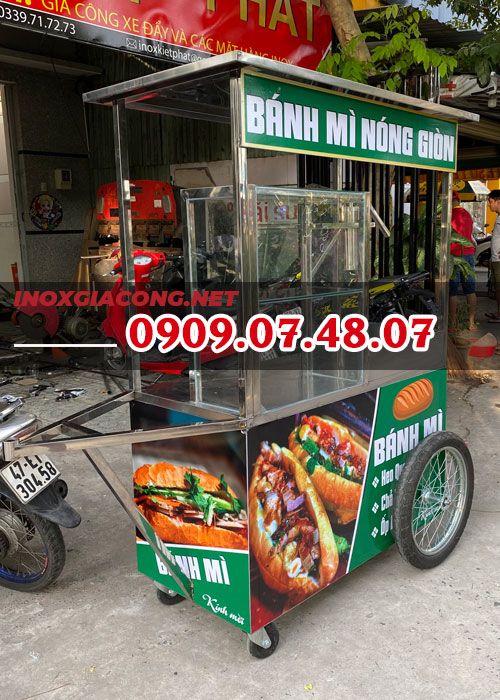 xe bánh mì chả cá