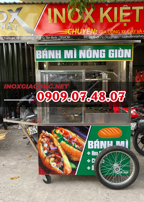 xe bánh mì chả cá