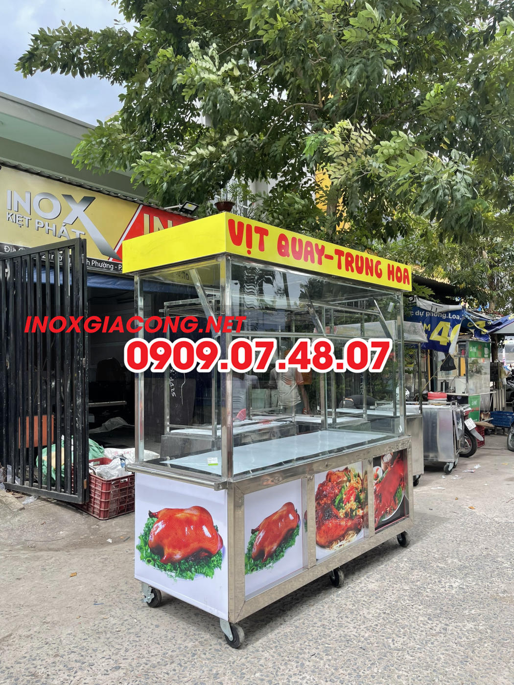 xe bánh mì heo quay